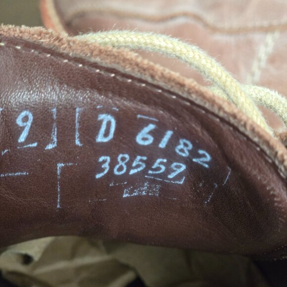 Allen Edmonds Voyager 38559 Brown Leather Shoes • Size 9D • Made in USA main image 9
